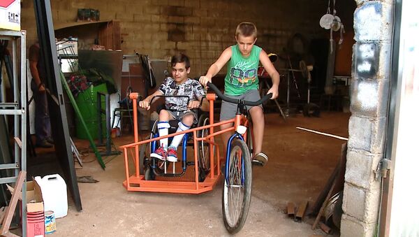 Велосипед с инвалидной коляской - Sputnik Беларусь