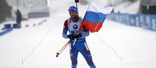 Александр Логинов финиширует на эстафете в Оберхофе - Sputnik Беларусь