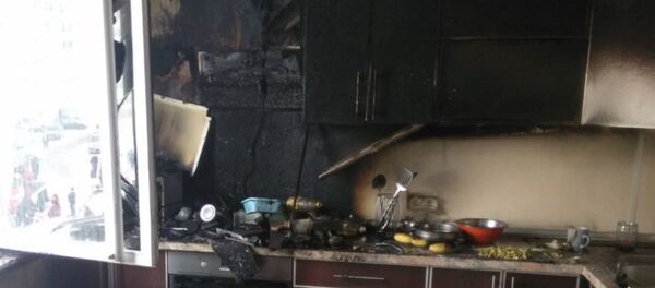 Дети решили приготовить картофель фри и устроили пожар - Sputnik Беларусь