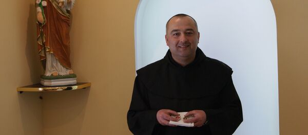 Настоятель монастыря Кармелитов Босых в Мяделе отец Юрий Кулай - Sputnik Беларусь