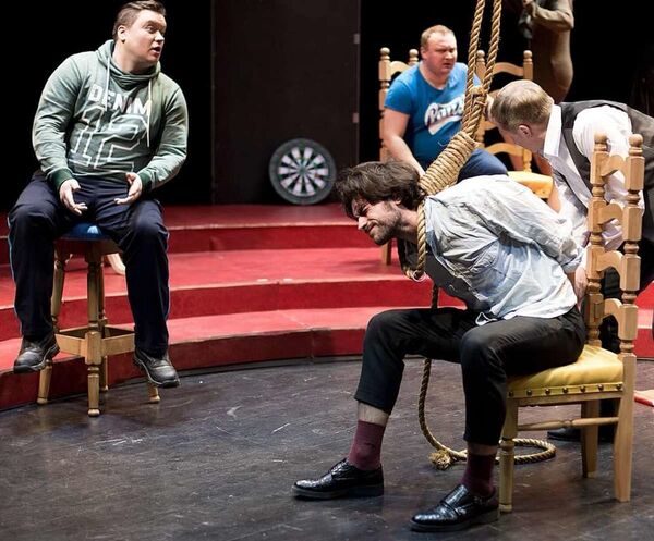 На репетиции спектакля Вешальнікі в Купаловском театре - Sputnik Беларусь