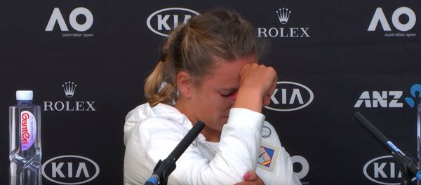 Виктория Азаренко расплакалась на пресс-конференции после поражения в Мельбурне, видео - Sputnik Беларусь