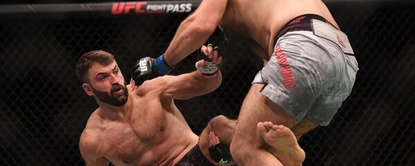 Белорусский боец UFC Андрей Орловский - Sputnik Беларусь