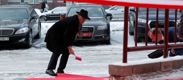 Глава Приорбанка Сергей Костюченко перед открытием посольства Австрии в Минске - Sputnik Беларусь
