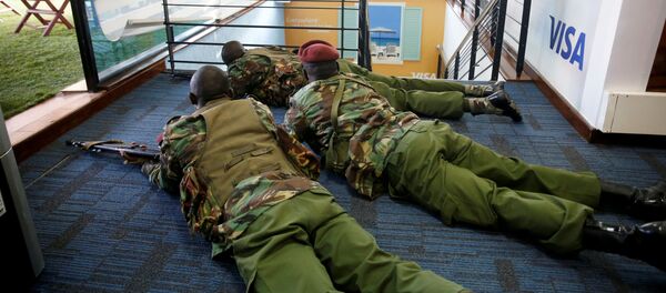 Кенийские полицейские в ходе операции по ликвидации террористов - Sputnik Беларусь