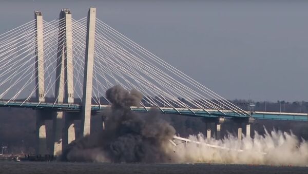 Взрыв моста через Гудзон, видео - Sputnik Беларусь