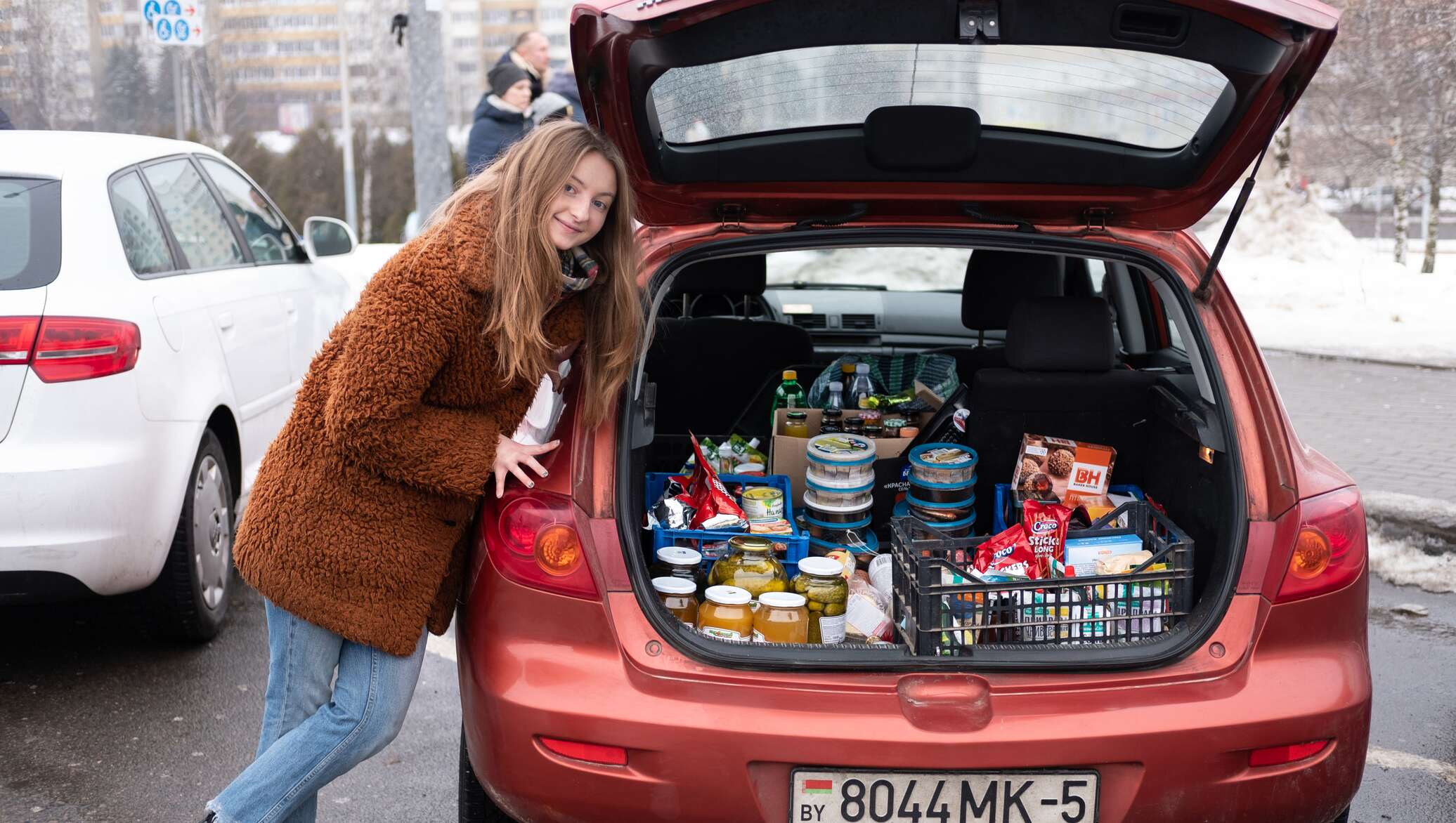 Полный багажник продуктов