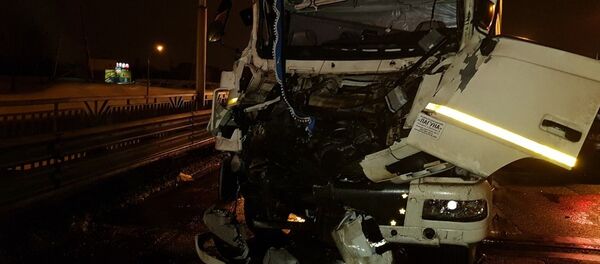 Авария с участием грузовиков на МКАД - Sputnik Беларусь