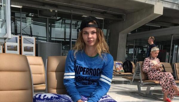 Анастасия Вашукевич (Настя Рыбка) в аэропорту Суварнабхуми в Бангкоке - Sputnik Беларусь