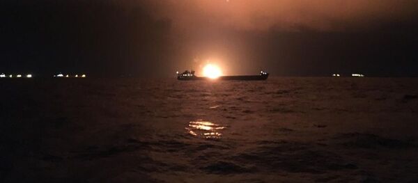 В Керченском проливе загорелись два судна  - Sputnik Беларусь