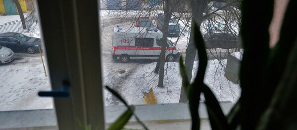 Когда в доме ждут скорую, иногда минуты кажутся часами Когда в доме ждут скорую, иногда минуты кажутся часами - Sputnik Беларусь