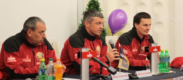 Прэс-канферэнцыя каманды МАЗ-СПОРТаўта ў аэрапорце Мінск - Sputnik Беларусь