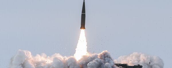 Пуск баллистической ракеты ОТРК Искандер-М с полигона Капустин Яр Пуск баллистической ракеты ОТРК Искандер-М с полигона Капустин Яр - Sputnik Беларусь