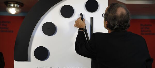 Перевод стрелчи часов судного дня - Sputnik Беларусь