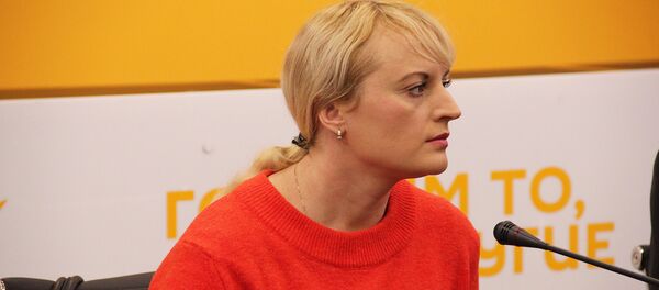 Руководитель общенациональной горячей линии для пострадавших от домашнего насилия Анна Коршун - Sputnik Беларусь