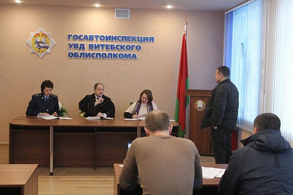 Тюрьма и огромный штраф, или Как пьяный витеблянин на мопеде покатался - Sputnik Беларусь