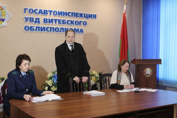 Тюрьма и огромный штраф, или Как пьяный витеблянин на мопеде покатался - Sputnik Беларусь