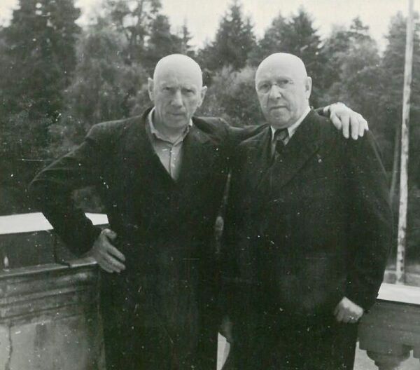 Минск, трамвайная остановка Стадион, профессору Шапиро… Минск, трамвайная остановка Стадион, профессору Шапиро… - Sputnik Беларусь