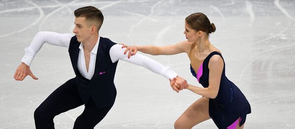 Белорусские фигуристы Анна Кубликова и Юрий Гулицкий - Sputnik Беларусь