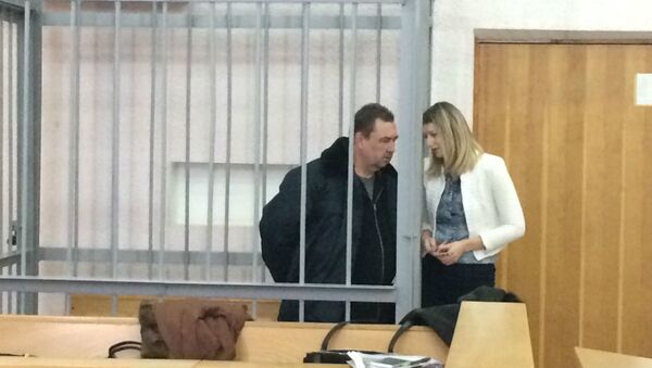 Владимир Аутко со своим адвокатом в зале суда - Sputnik Беларусь