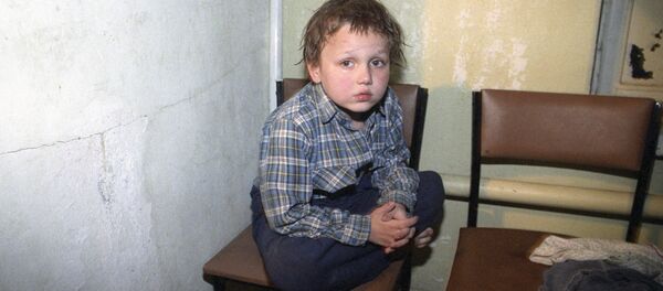Бездомный ребенок в Центре медико-психологической помощи детям и подросткам - Sputnik Беларусь