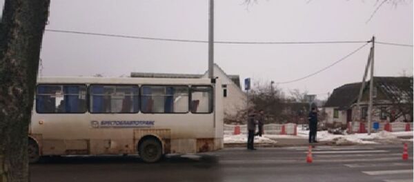 Автобус сбил девочку-подростка на переходе в Жабинке Автобус сбил девочку-подростка на переходе в Жабинке - Sputnik Беларусь