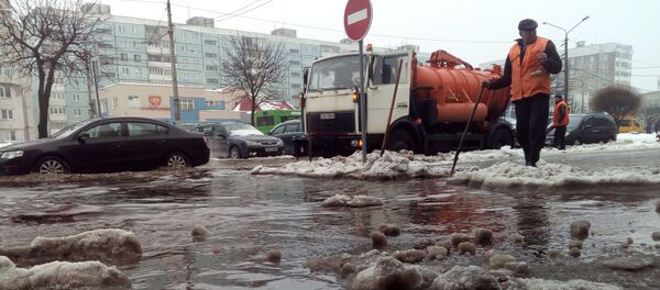 После оттепели ливневки Могилев не справляются с потоком растаявшего снега  - Sputnik Беларусь
