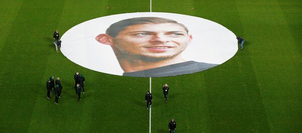 Портрет Эмилиано Салы перед матчем чемпионата Франции - Sputnik Беларусь