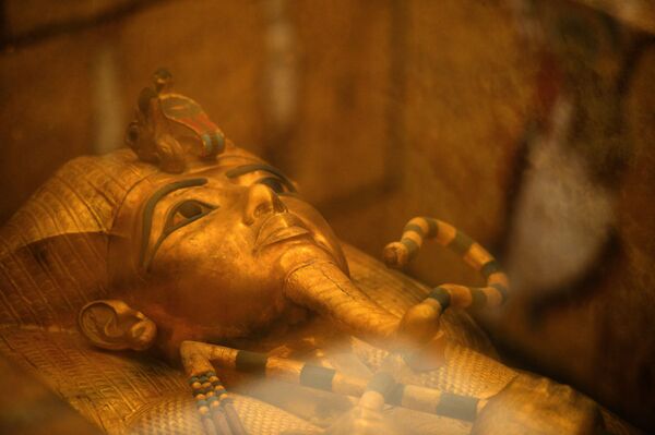 Мумия фараона Тутанхамона в гробнице в Луксоре, Египет - Sputnik Беларусь