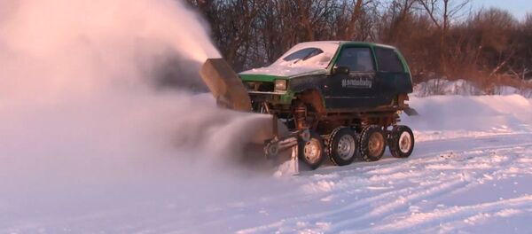 Снегуоборочный комбайн из хлама - Sputnik Беларусь