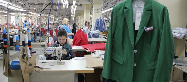 В цехах минской фабрики Elema - Sputnik Беларусь