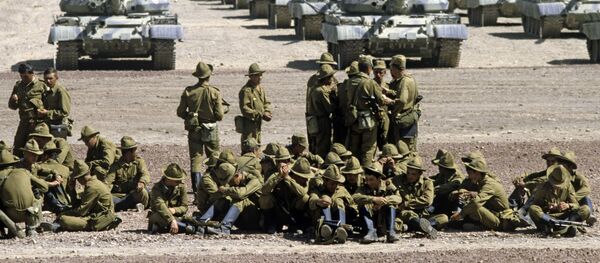 Гвардейский танковый полк готовится к отправке в СССР - Sputnik Беларусь