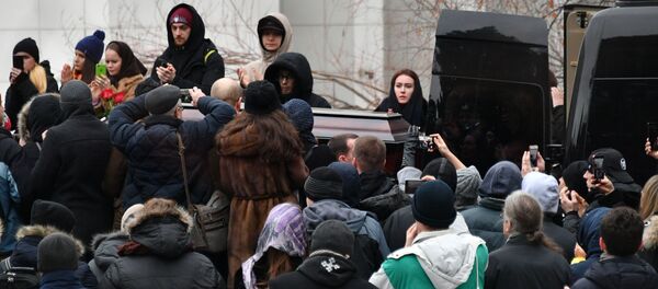 Церемония прощания с рэпером Децлом - Sputnik Беларусь