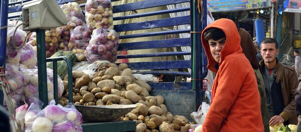 Торговля на улицах Кабула Торговля на улицах Кабула - Sputnik Беларусь