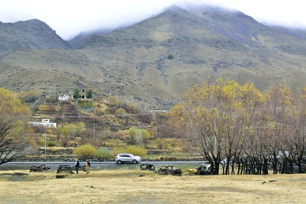 Залежи изумрудов и кладбище советских танков: жизнь Панджшерского ущелья - Sputnik Беларусь