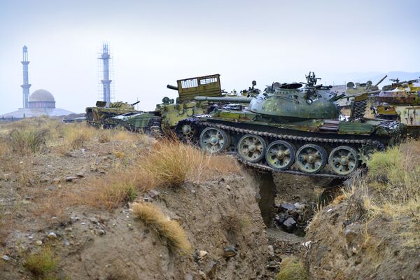 Залежи изумрудов и кладбище советских танков: жизнь Панджшерского ущелья - Sputnik Беларусь