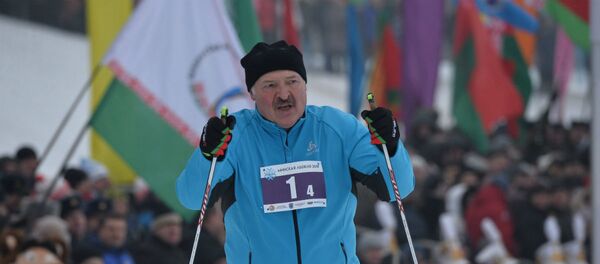 Прэзідэнт Беларусі Аляксандр Лукашэнка на Мінскай лыжні Прэзідэнт Беларусі Аляксандр Лукашэнка на Мінскай лыжні - Sputnik Беларусь