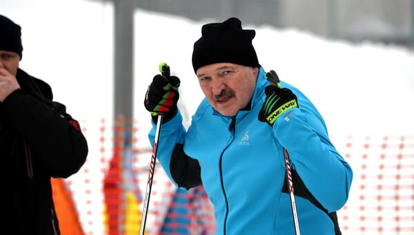 Президент Беларуси Александр Лукашенко в биатлонной эстафете - Sputnik Беларусь