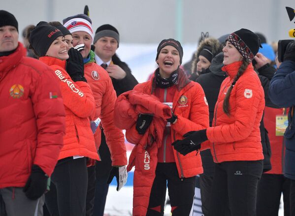 Занятия спортом зимой способствуют красоте, здоровью и хорошему настроению - Sputnik Беларусь