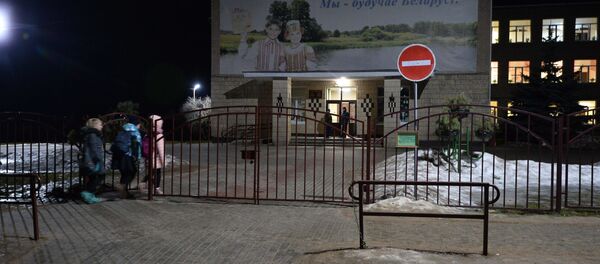 Школа №2 в Столбцах возобновила работу  - Sputnik Беларусь