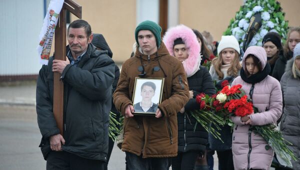 В Столбцах простились с погибшими учителем и старшеклассником  - Sputnik Беларусь