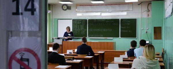 Навучэнцы падчас тэсціравання, архіўнае фота Навучэнцы падчас тэсціравання, архіўнае фота - Sputnik Беларусь