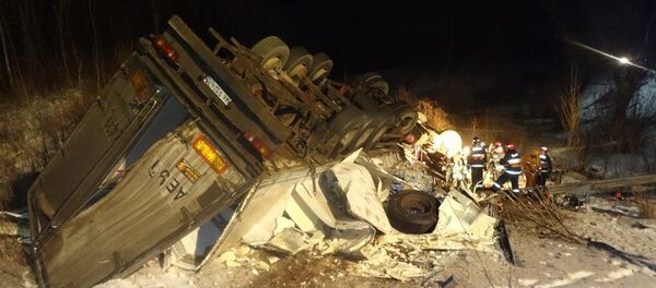 Автопоезд попал в аварию и перевернулся в Витебском районе - Sputnik Беларусь