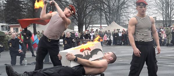 Семейно-спортивный праздник Зимние забавы - Sputnik Беларусь