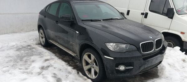 Угнанный BMW X6 Угнанный BMW X6 - Sputnik Беларусь