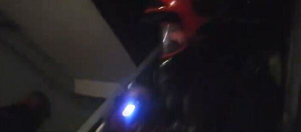 Спасатели эвакуировали 16 человек из-за пожара в многоэтажке в Гомеле - Sputnik Беларусь