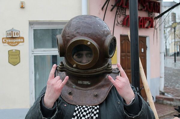 Самый высокий витеблянин: Иногда люди некрасиво реагируют на рост - Sputnik Беларусь