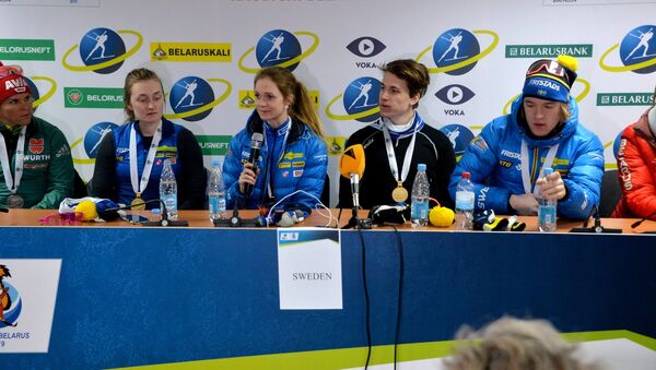 Шведские спортсмены во время пресс-конференции в Раубичах - Sputnik Беларусь