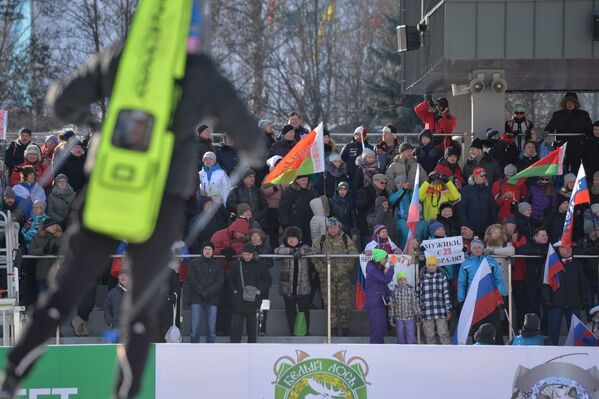 В морозную субботу 23 февраля в Раубичах прошли две спринтерские гонки - Sputnik Беларусь