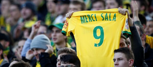 Футболка с номером Эмилиано Сала - Sputnik Беларусь